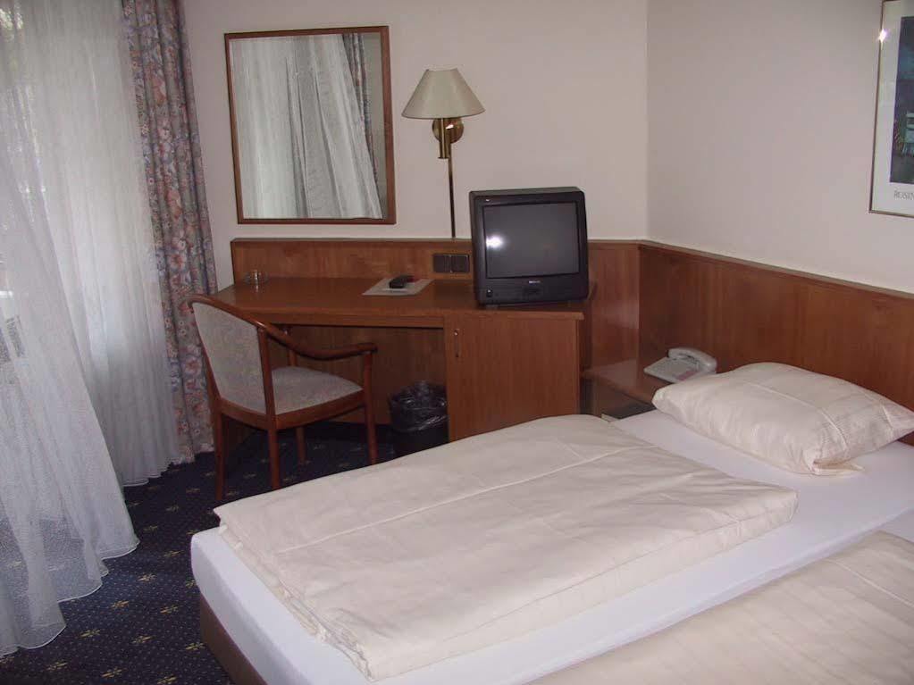 Convention Hotel Hannover Bad Nenndorf Exterior foto